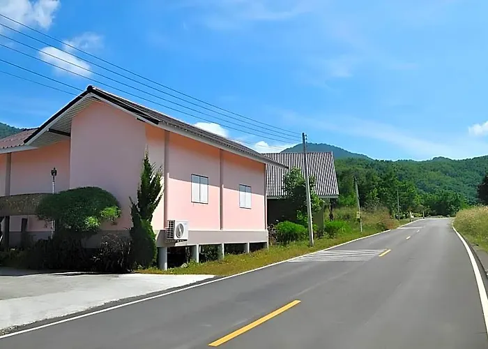 โรงแรม Pattharapuri Valley 2*