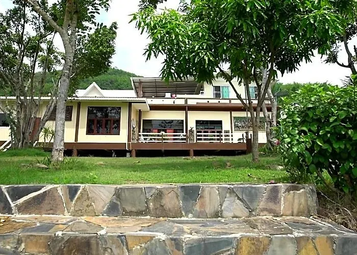Pattharapuri Valley โรงแรม 2*