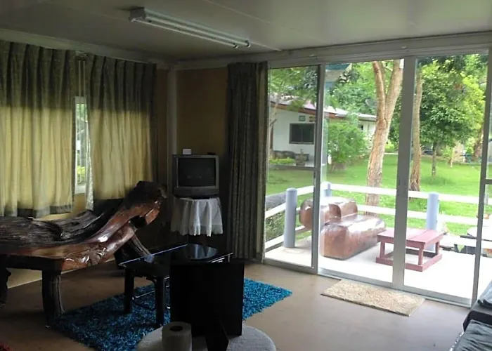 Hotel Pattharapuri Valley Suan Phueng